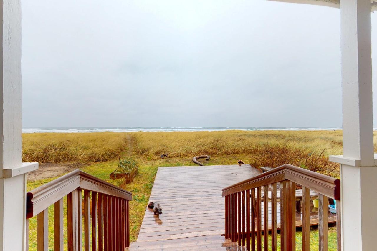 Shore Fun Rockaway Beach Exterior photo