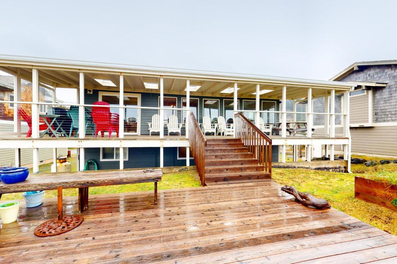 Shore Fun Rockaway Beach Exterior photo