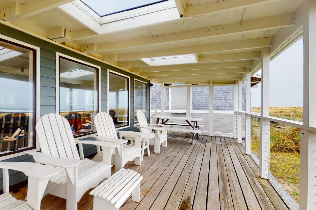 Shore Fun Rockaway Beach Exterior photo