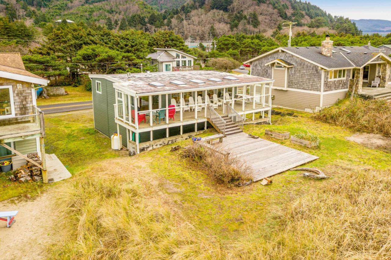 Shore Fun Rockaway Beach Exterior photo
